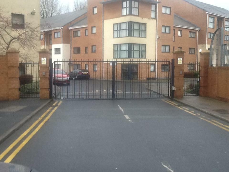 Liverpool 2 Bedroom Apartment Exterior photo